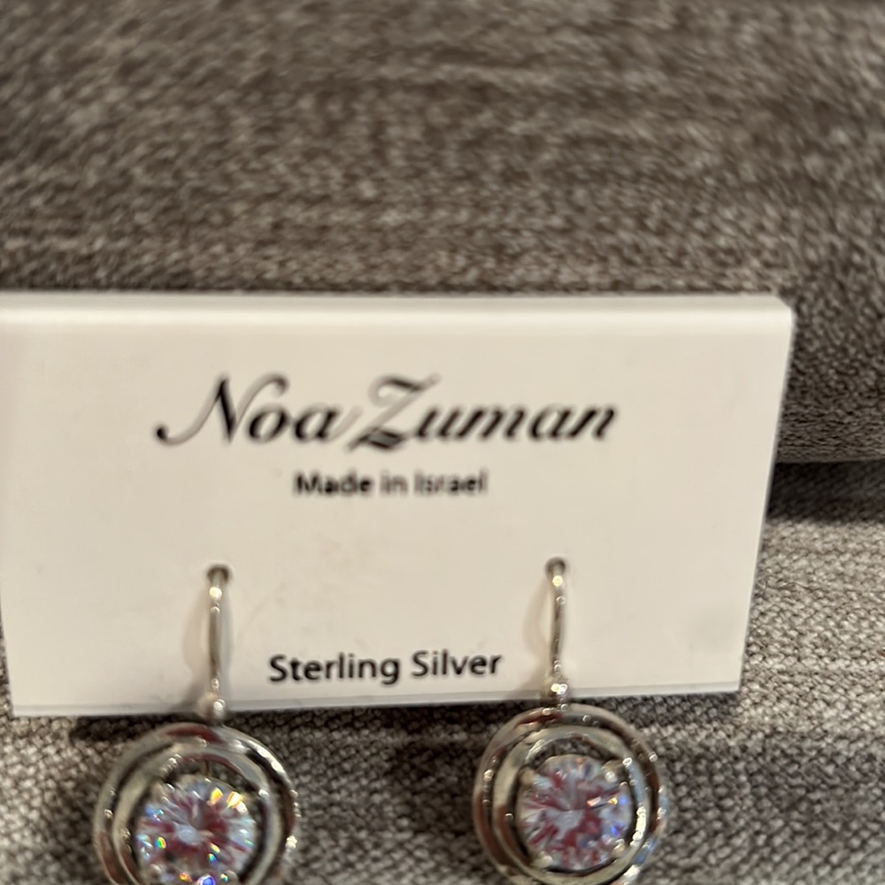 Earrings - Picture 4 of 5